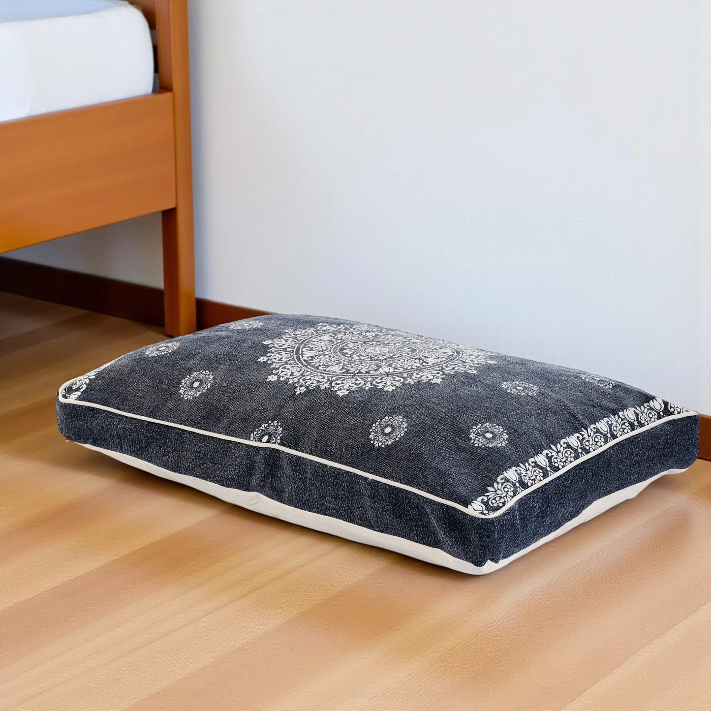 24" X 36" Stonewashed Blue Medallion Pillow Style Pet Bed With Removable Cover-0