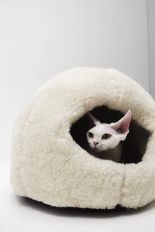 Nest Natural Woolen Pet Bed - White-0