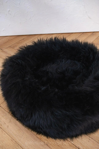 Round Natural Sheepskin Pet Bed - Black-4