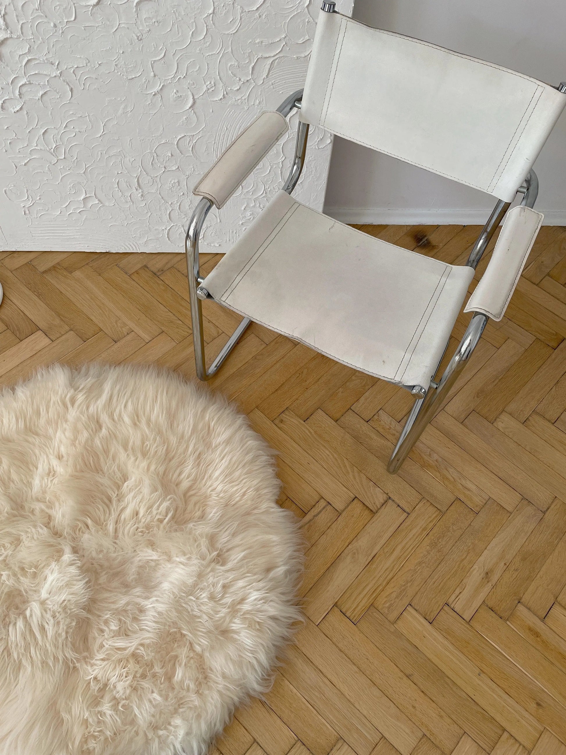 Natural Sheepskin Ivory Carpet - Round-3